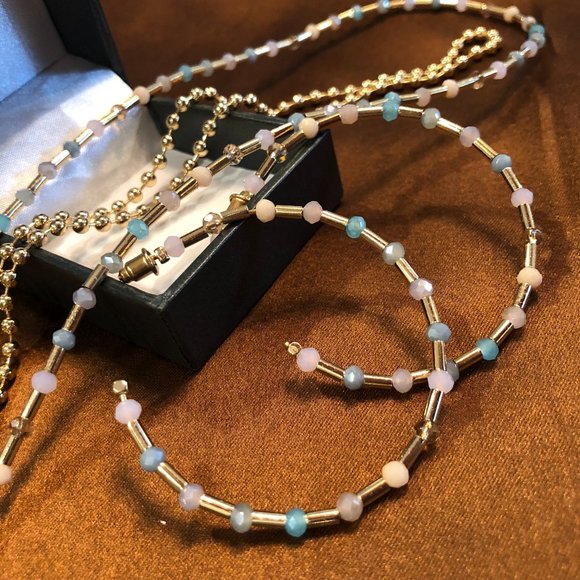 Hudson's Bay Shades of Sea Double-Layer Stone Necklace and Earrings Set. - Picture 10 of 10